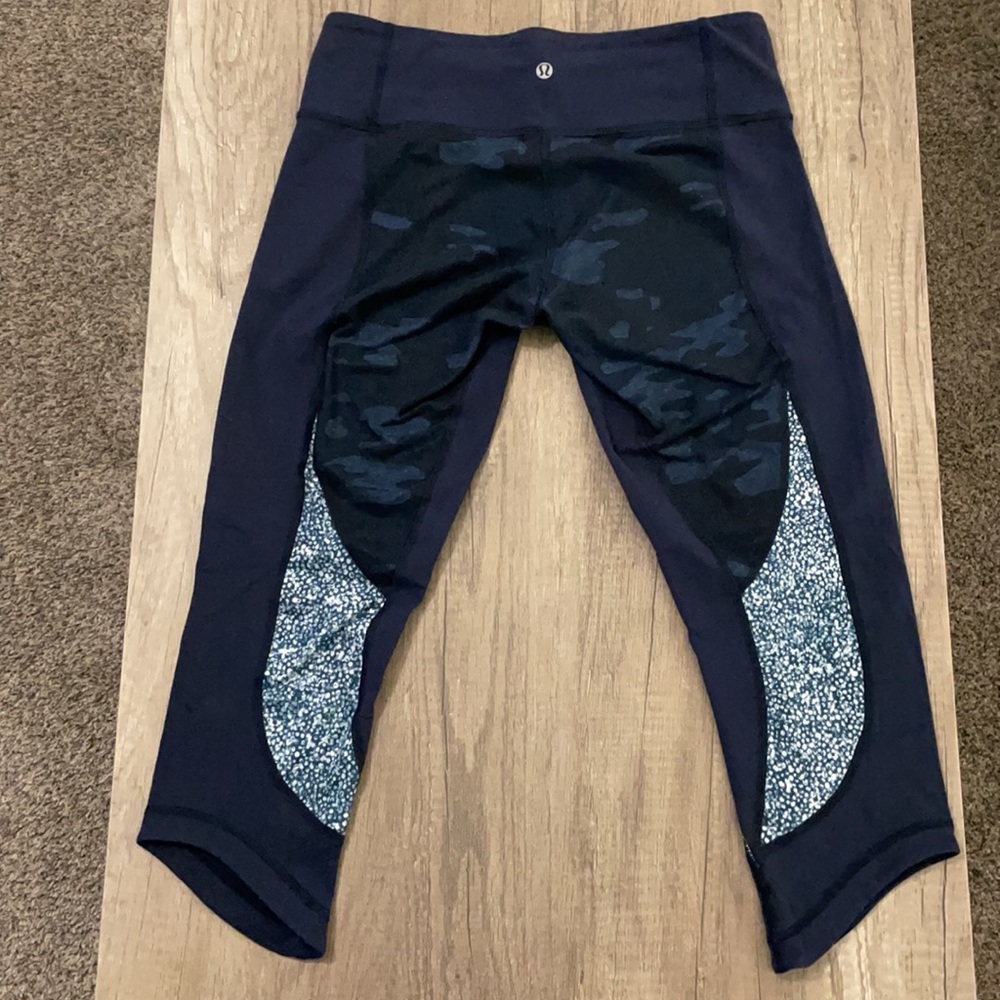 Lululemon mid-rise crop leggings